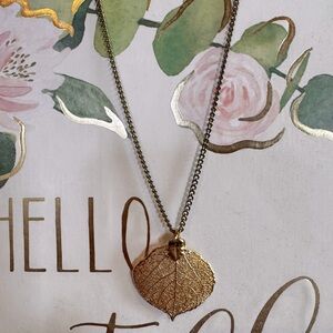 Gold Leaf Pendant Necklace